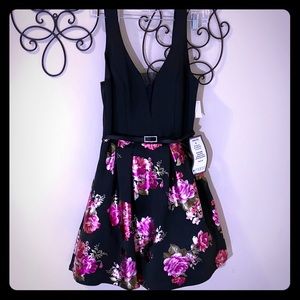 Black and floral dress size 7